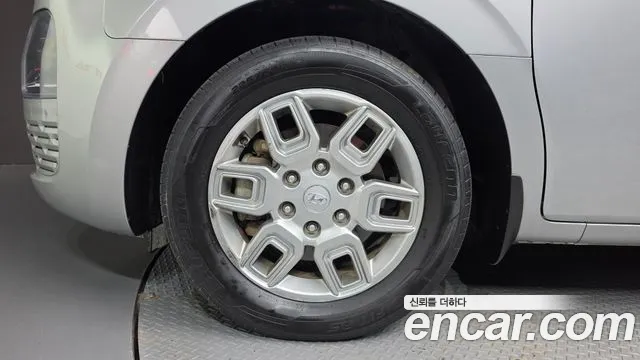 Hyundai Staria 2021 thumb 5