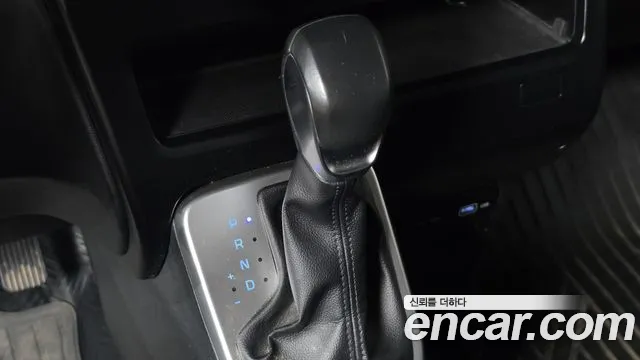 Hyundai Staria 2021 thumb 9