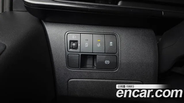 Hyundai Staria 2021 thumb 12