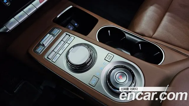 Genesis GV70 2022 thumb 9