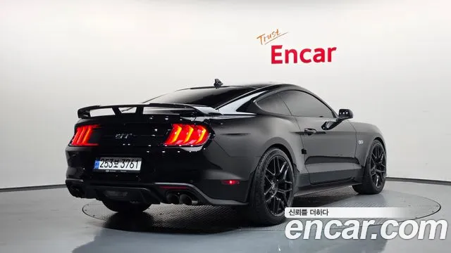 Ford Mustang Mach-E 2022 thumb 2
