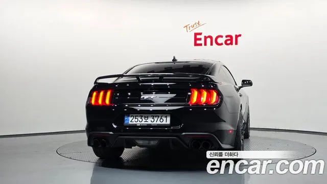 Ford Mustang Mach-E 2022 thumb 4
