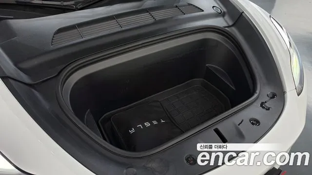 Tesla Model Y 2022 thumb 6