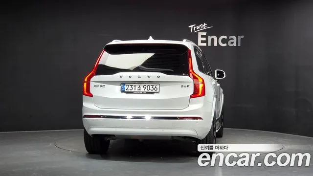 Volvo XC90 2024 thumb 3