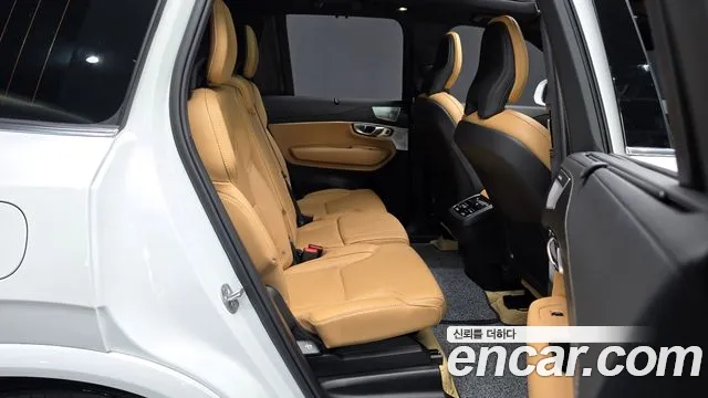 Volvo XC90 2024 thumb 10