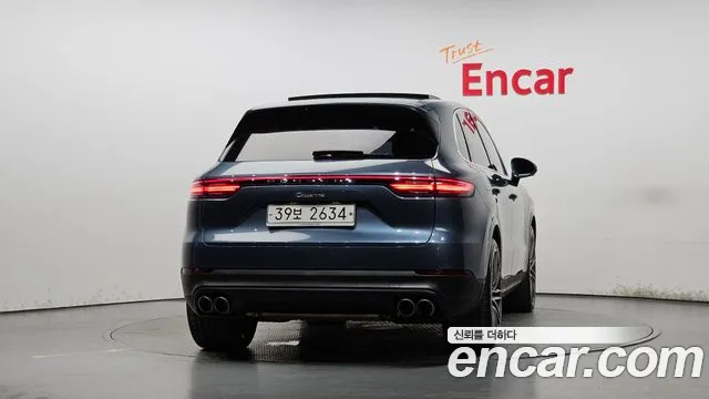 Porsche Cayenne 2019 thumb 4