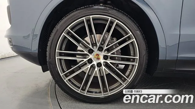 Porsche Cayenne 2019 thumb 5