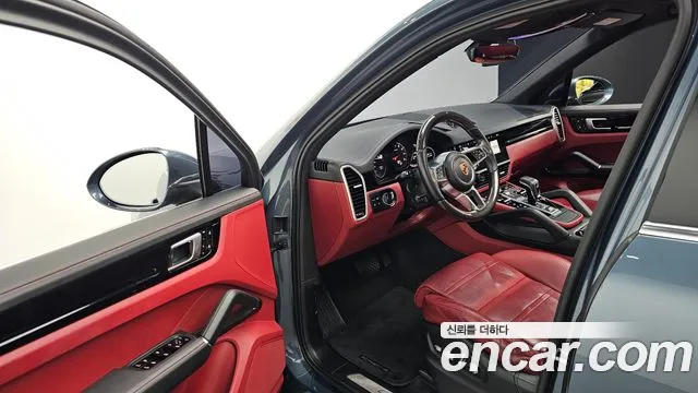 Porsche Cayenne 2019 thumb 10