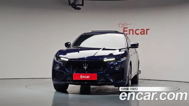 Maserati Levante 2019 thumb 2