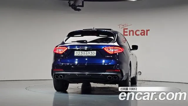 Maserati Levante 2019 thumb 3