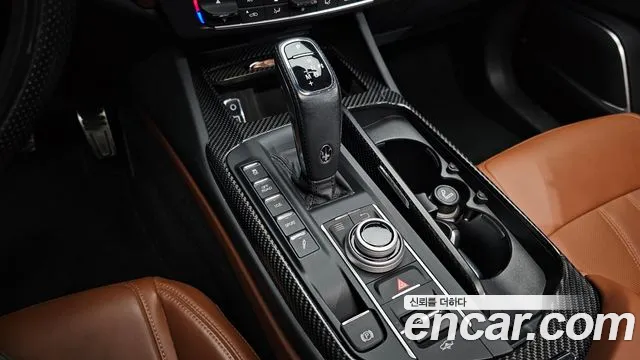 Maserati Levante 2019 thumb 8