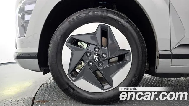 Hyundai Kona 2024 thumb 4