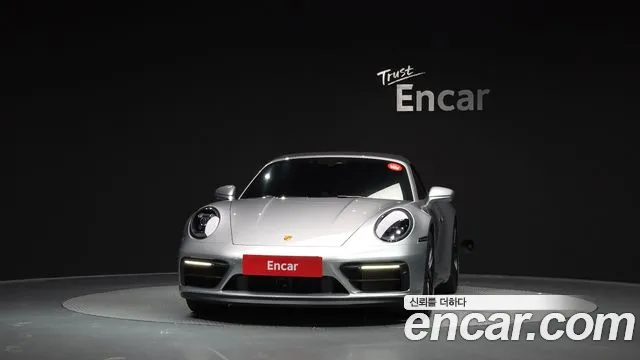 Porsche 911 2022 thumb 3