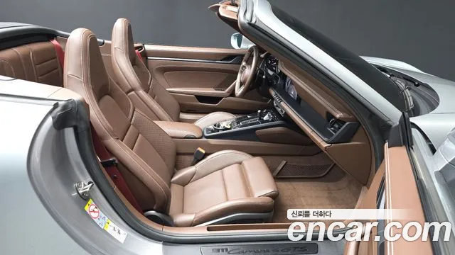 Porsche 911 2022 thumb 11
