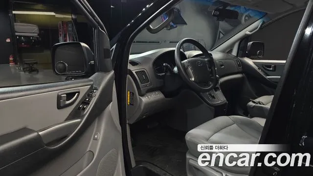 Hyundai Starex 2019 thumb 10