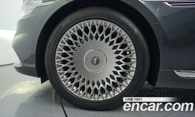 Genesis G90 2019 thumb 5