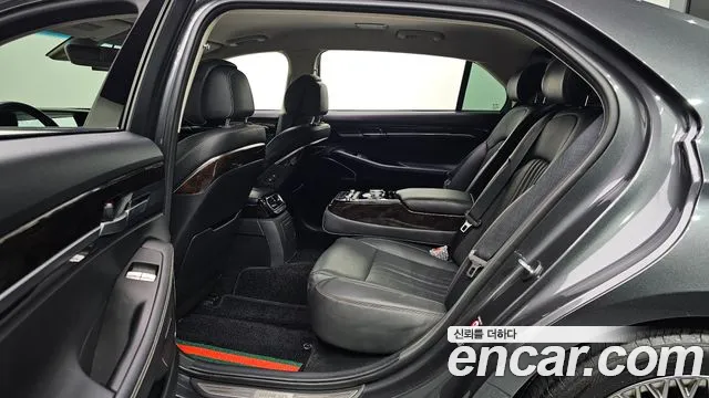 Genesis G90 2019 thumb 11