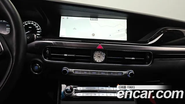 Genesis G90 2019 thumb 12