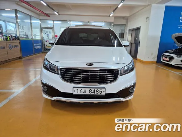 Kia Carnival 2018 thumb 3