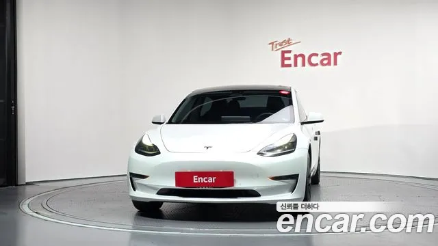 Tesla Model 3 2022 thumb 3