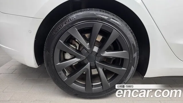 Tesla Model 3 2022 thumb 5