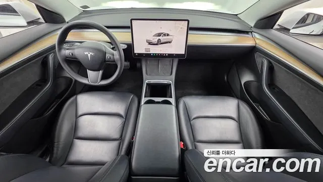 Tesla Model 3 2022 thumb 7