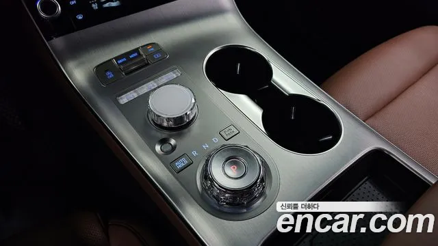 Genesis GV70 2025 thumb 9