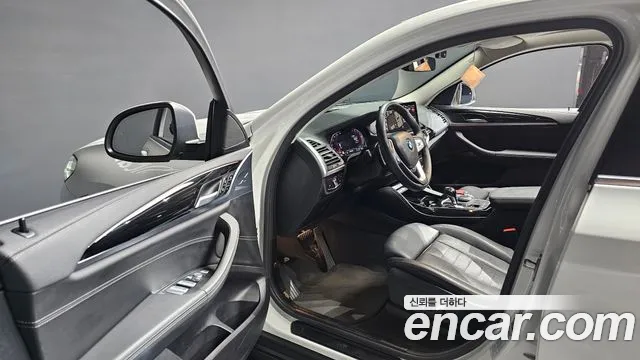BMW X4 2022 thumb 10