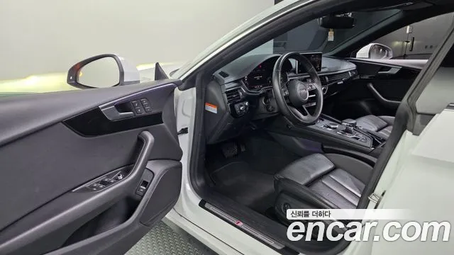 Audi A5 2019 thumb 10