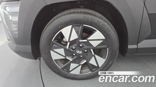 Hyundai Kona 2025 thumb 5