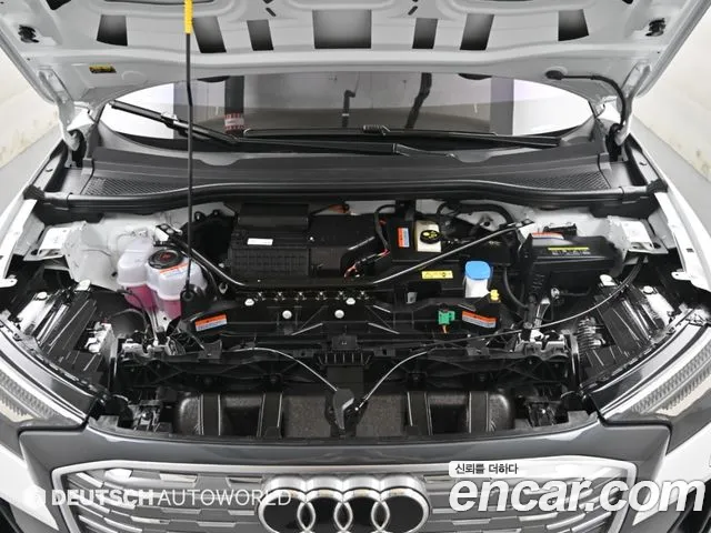 Audi Q4 e-tron 2026 thumb 6