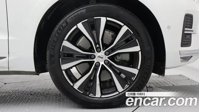 Volvo XC60 2024 thumb 5