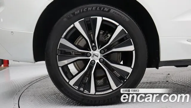 Volvo XC60 2024 thumb 6