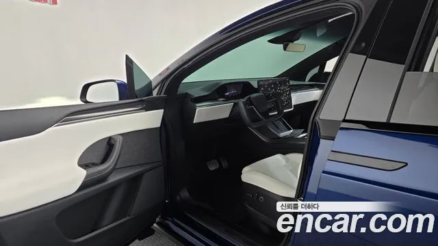 Tesla Model X 2023 thumb 10