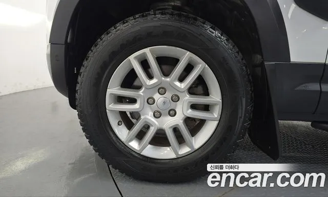 Land Rover Defender 2020 thumb 5
