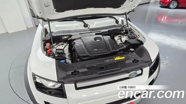 Land Rover Defender 2020 thumb 6