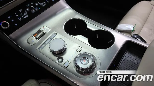 Genesis GV70 2025 thumb 9