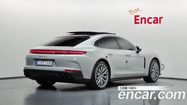 Porsche Panamera 2025 thumb 2