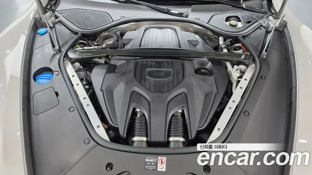 Porsche Panamera 2025 thumb 6