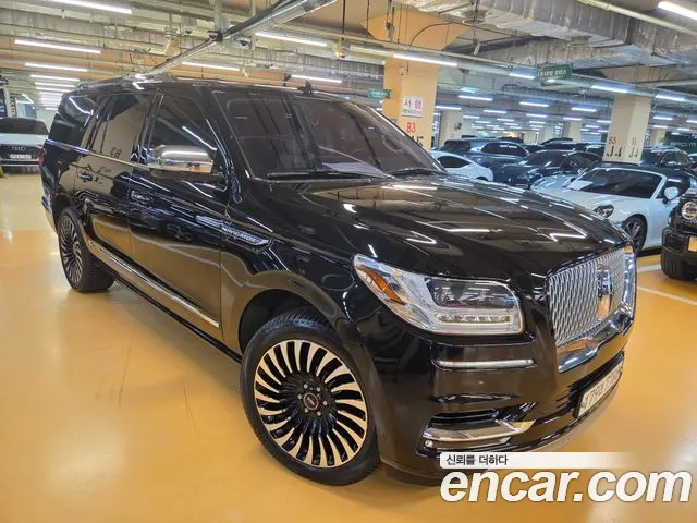 Lincoln Navigator 2020 thumb 6