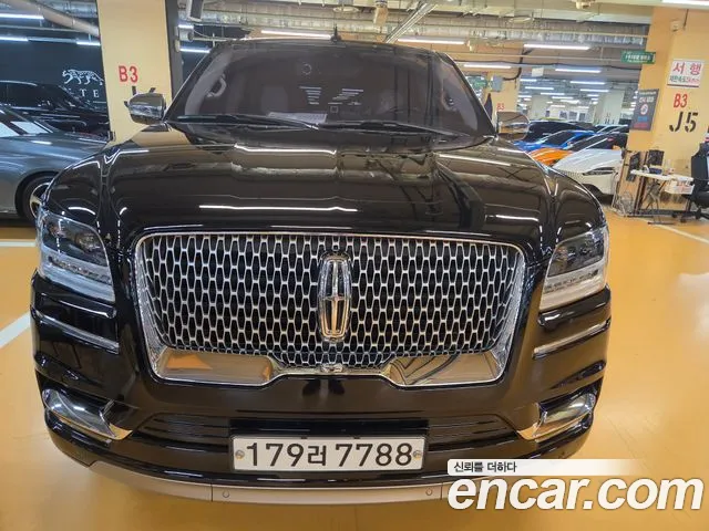 Lincoln Navigator 2020 thumb 11