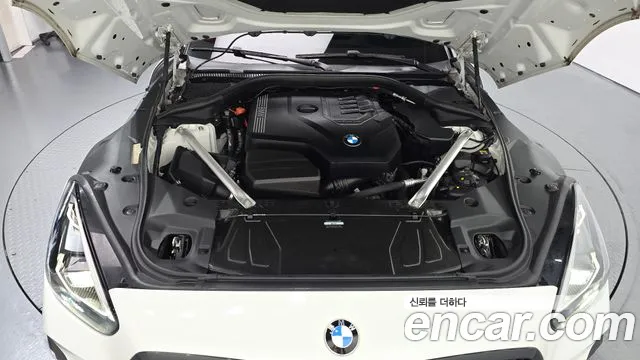 BMW Z4 2021 thumb 6