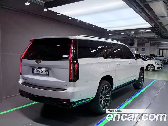 Cadillac Escalade 2023 thumb 2