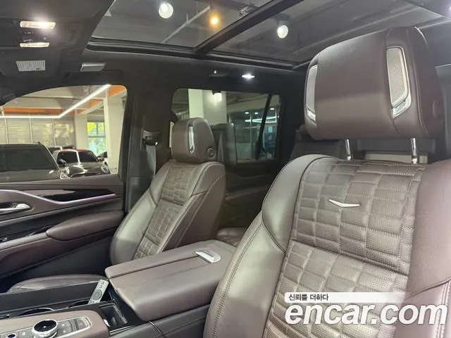Cadillac Escalade 2023 thumb 8