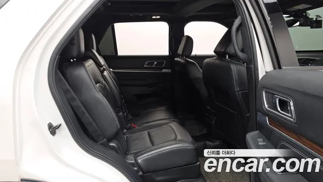 Ford Explorer 2019 thumb 11