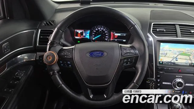 Ford Explorer 2019 thumb 12