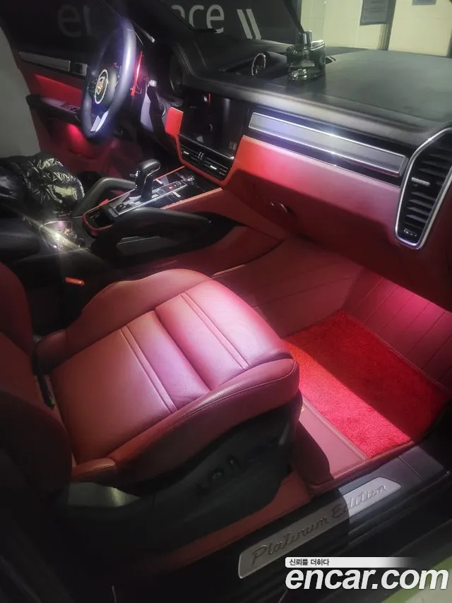 Porsche Cayenne 2023 thumb 10