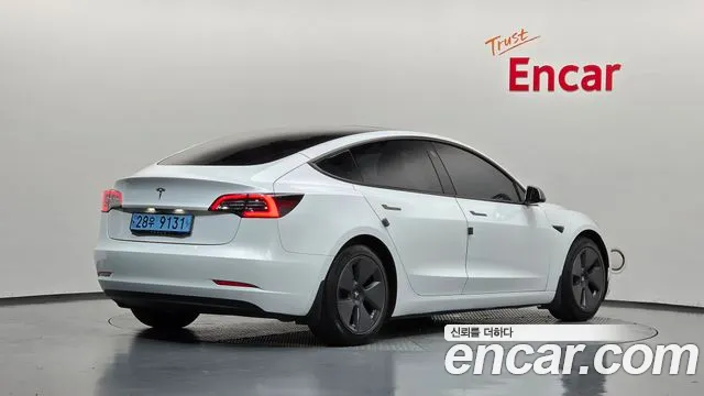 Tesla Model 3 2021 thumb 2