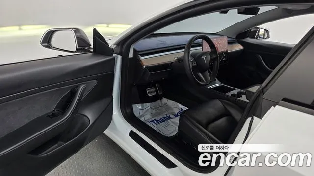 Tesla Model 3 2021 thumb 10