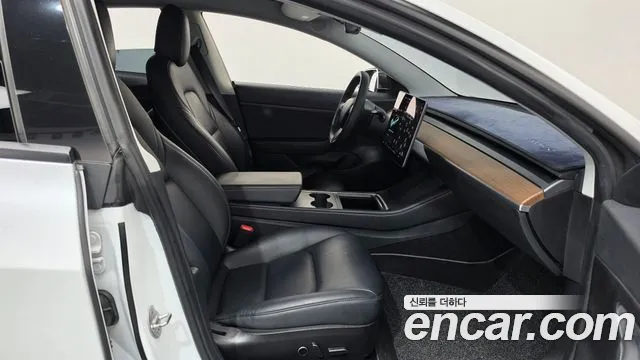 Tesla Model 3 2021 thumb 11